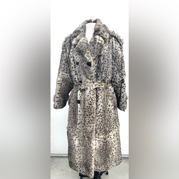 Rabbit fur Women’s coat with the belt - Picture 1 of 4